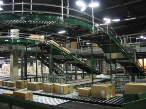 Warehouse with automation