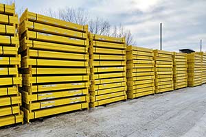 Teardrop Pallet Rack Yellow Beams